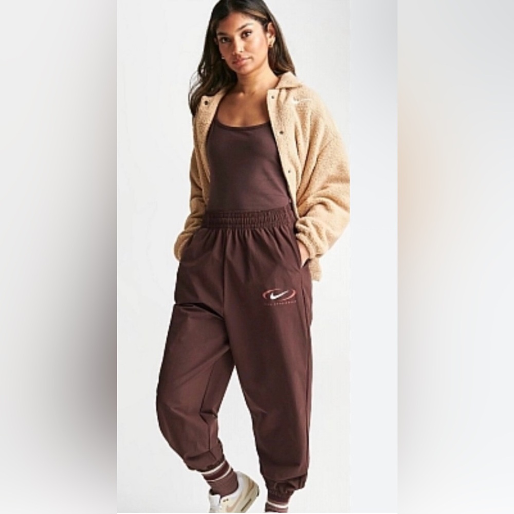 Nike Sportswear Women’s Swoosh Woven Jogger Brown Loose Fit Size Small New